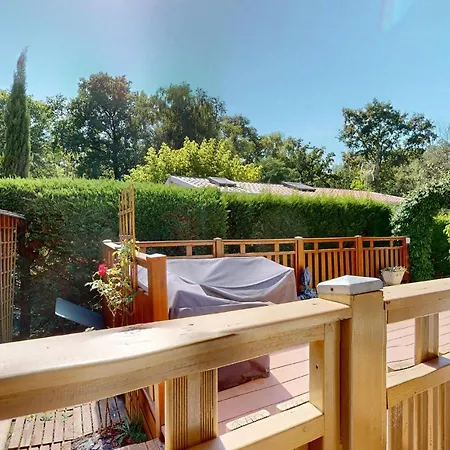 2 Bedroom Cozy In Sainte-gemme בית נופש Sainte-Gemme (Charente-Maritime)